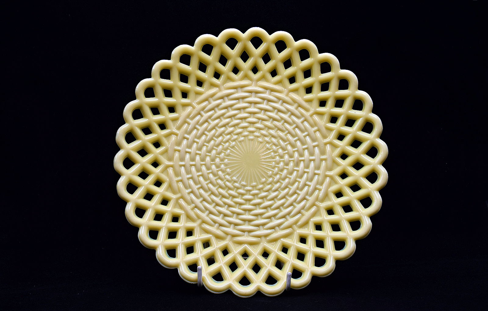 Sowerby aesthetic yellow, glass ribbon plate