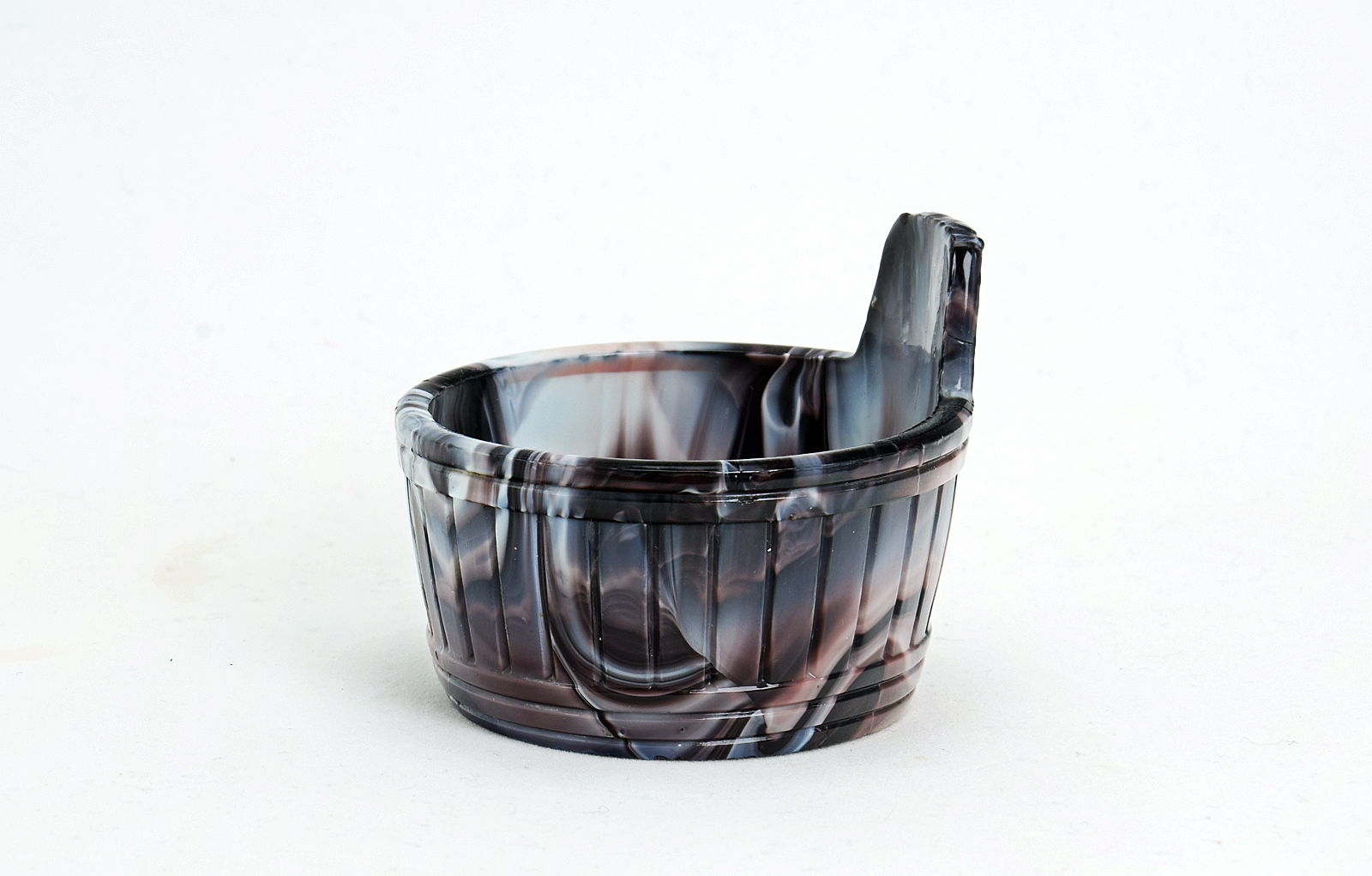 Sowerby purple malachite, salt in the shape of a wooden washing barrel with 1 handle