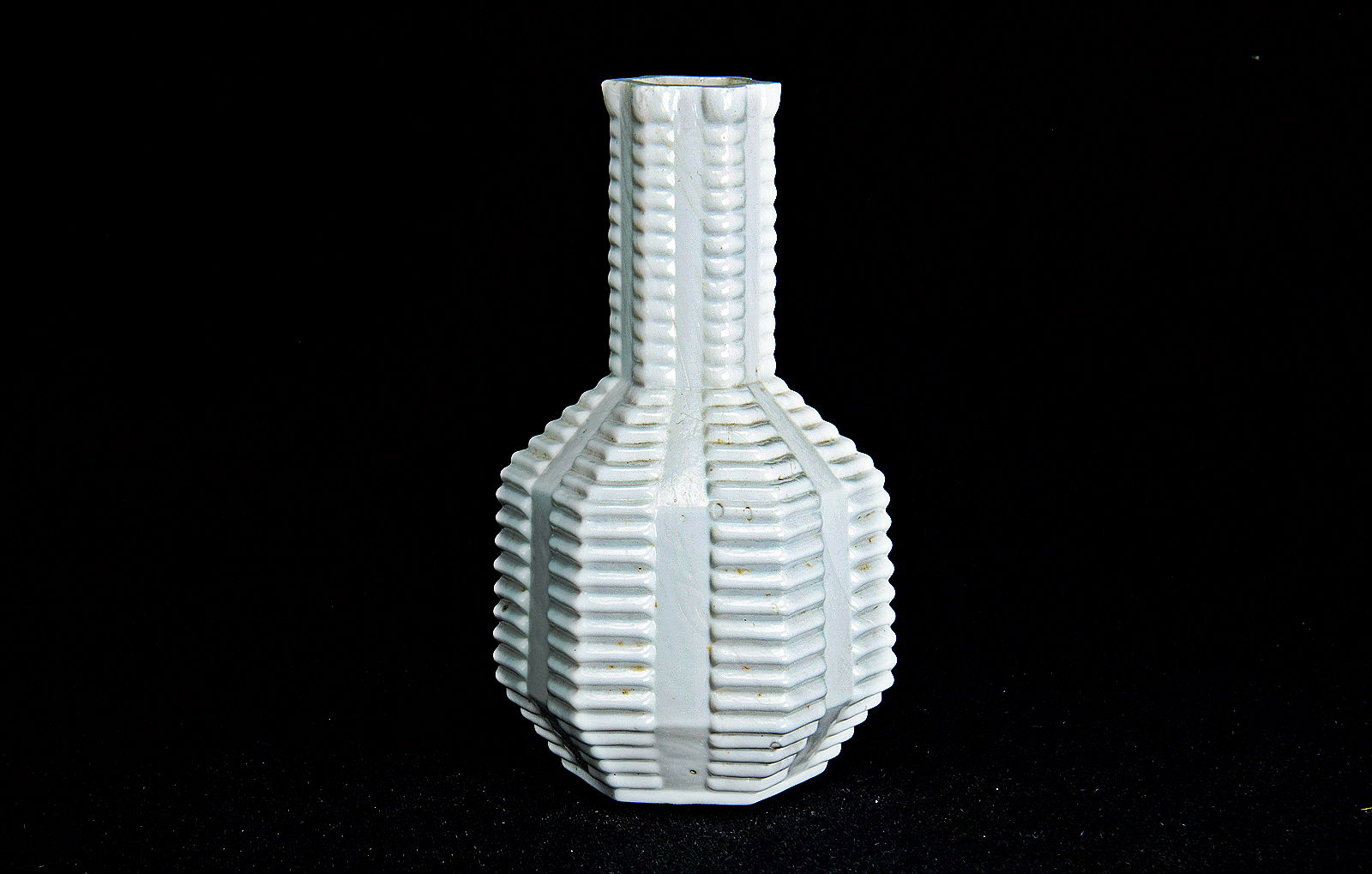 Sowerby opal white, small blown vase