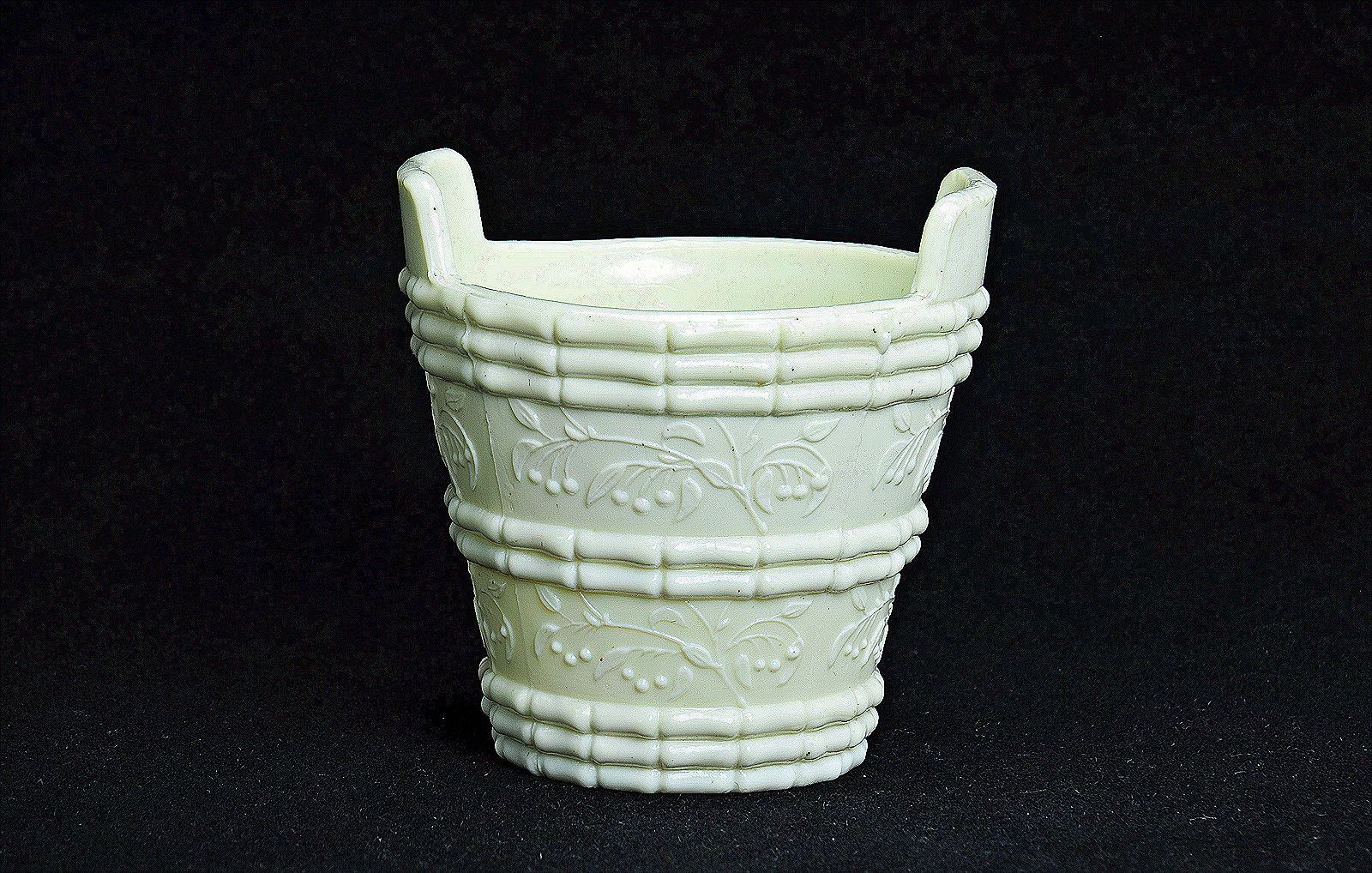 Sowerby Ivory Queensware, small tub with two handles decorated with bamboo bands and cherries