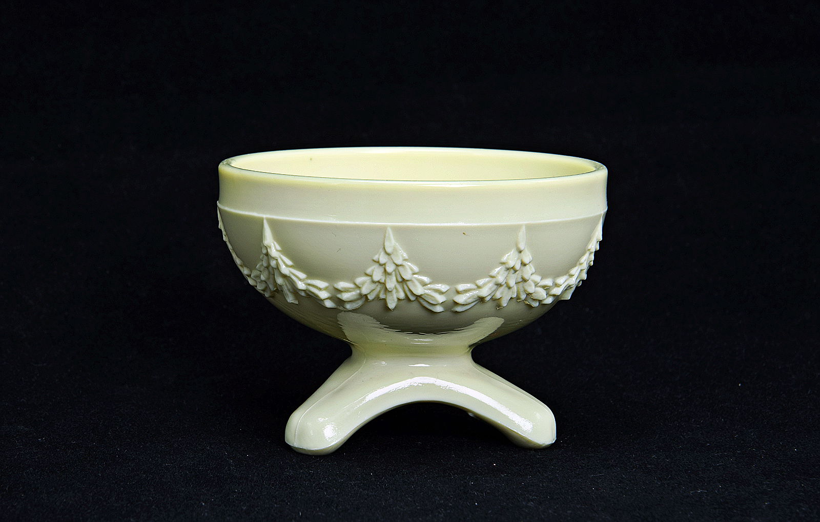 Sowerby Ivory Queensware, salt with swag and tassel decoration on 3 feet