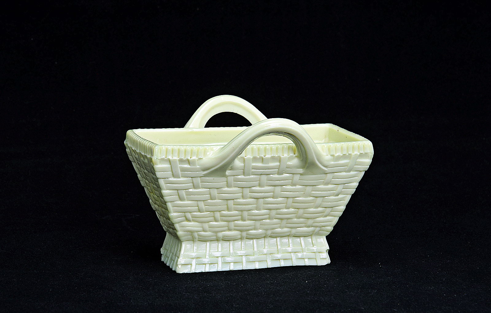 Sowerby Ivory Queensware, oblong basket with raised bade basketweave decoration and 3 handles