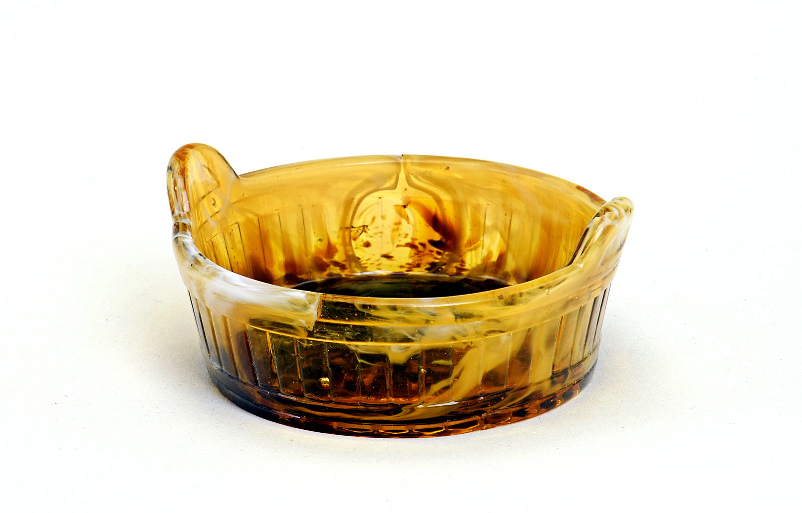 Sowerby tortoiseshell, round salt in the form of a washing tub with 2 handles